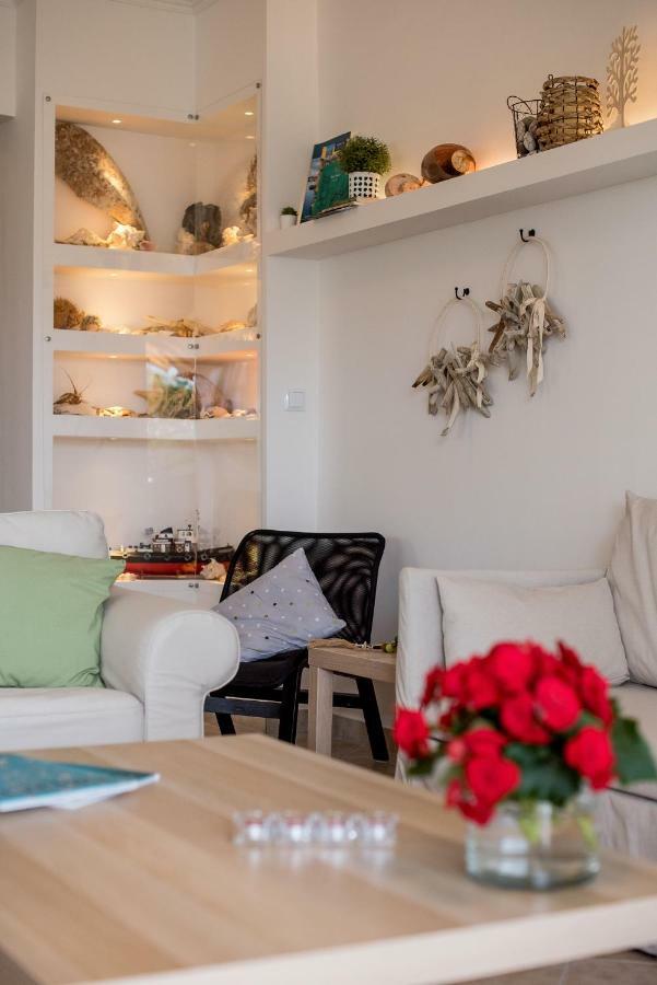 Oikia Eleanthi - Beachfront Garden Home! 미티카스 외부 사진